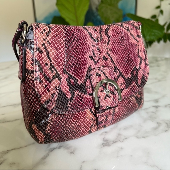 NWOT Coach Python Embossed Soho Snakeskin Leather Crossbody Bag Swingpack F45648 - Picture 3 of 15